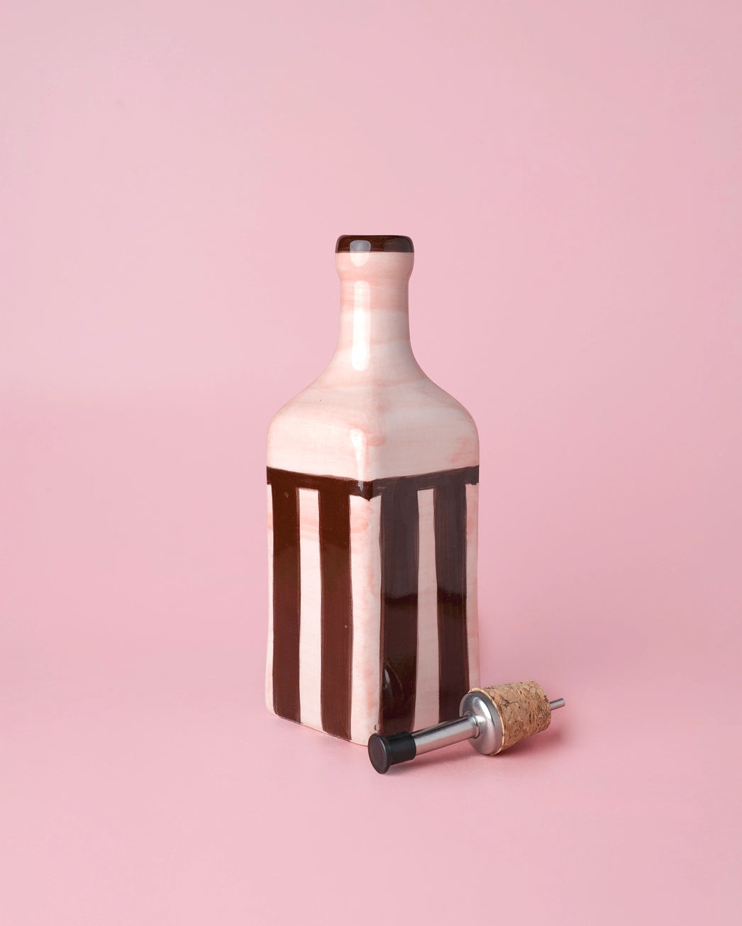 Ceramic Oil Dispenser 475ml - Chocolate – Handmade Oil Dispenser by Alfar Tierra Cocida - Kúbome