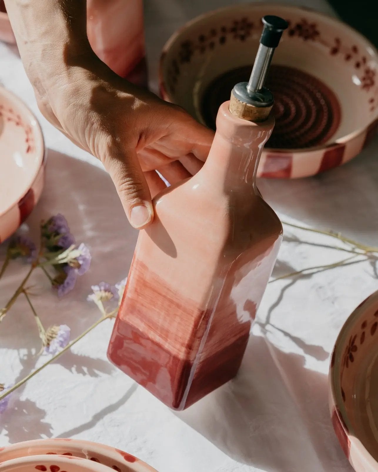 Ceramic Oil Dispenser 475ml - Sakura – Handmade Oil Dispenser by Alfar Tierra Cocida - Kúbome