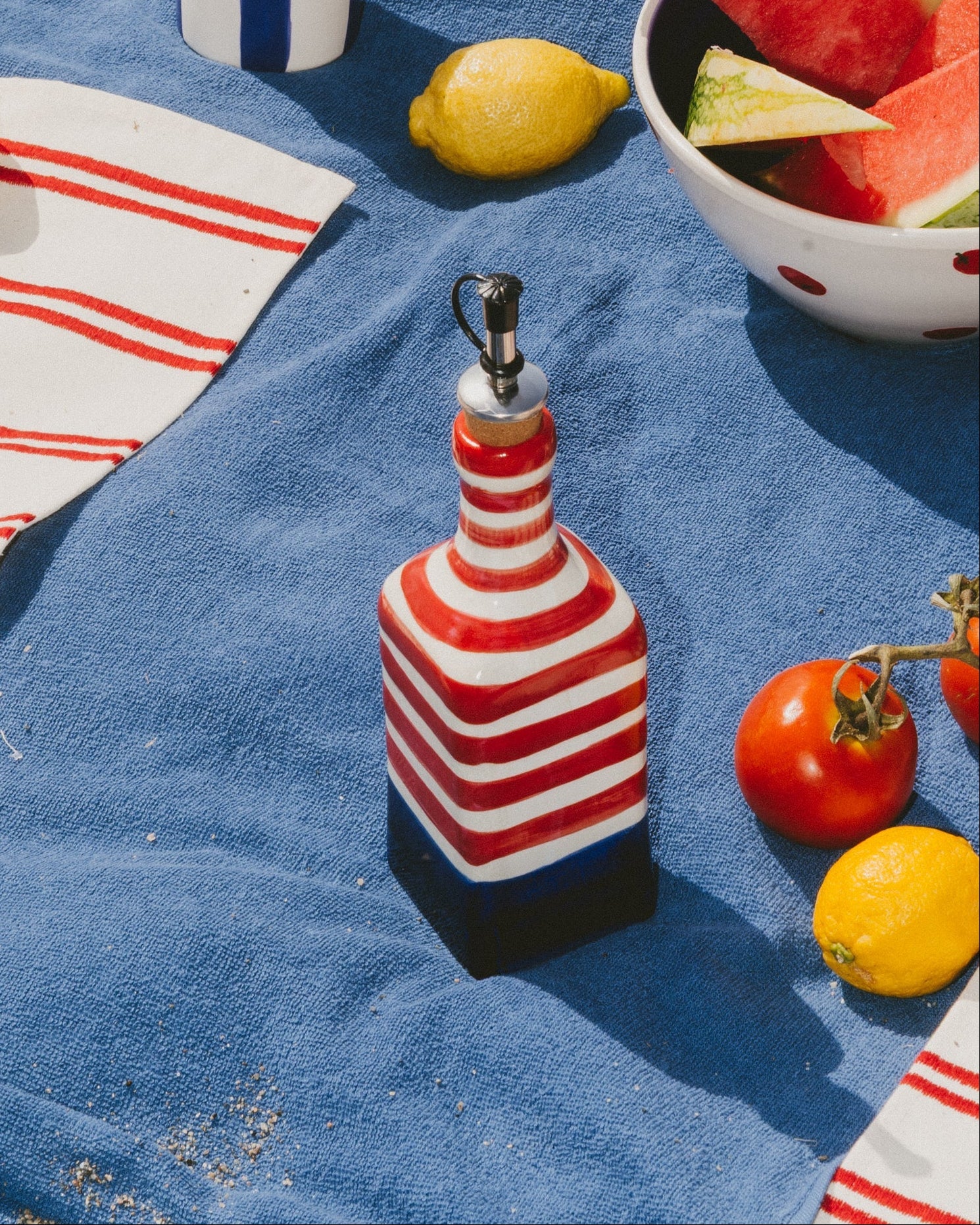Ceramic Oil Dispenser 475ml - Tomates – Handmade Oil Dispenser by Alfar Tierra Cocida - Kúbome