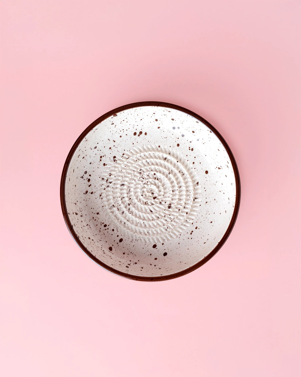 Large Ceramic Grater Plate - Brownie – Handmade Grater by Alfar Tierra Cocida - Kúbome