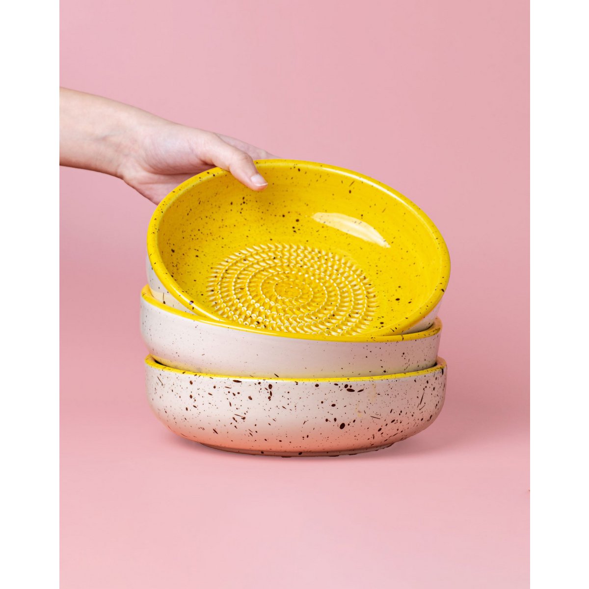 Large Ceramic Grater Plate- Cinnamon – Handmade Grater by Alfar Tierra Cocida - Kúbome