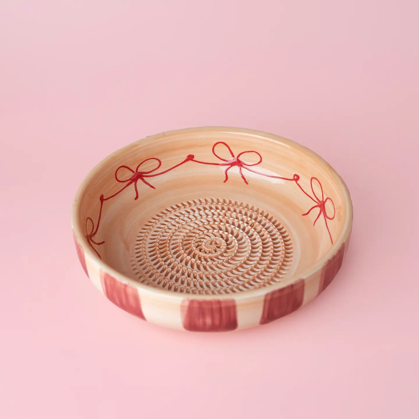 Large Pottery Grater Plate - Noelle *Wooden Spoon Included* – Handmade Grater by Alfar Tierra Cocida - Kúbome