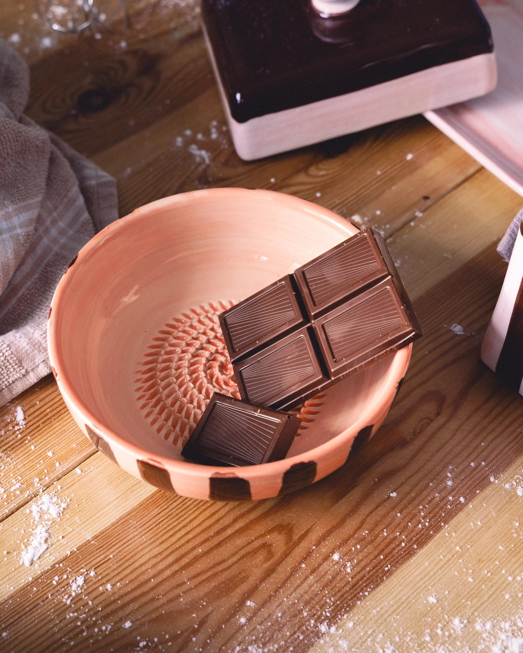 *Limited Edition* Medium Pottery Grater Plate – Chocolate – Handmade Grater by Alfar Tierra Cocida - Kúbome