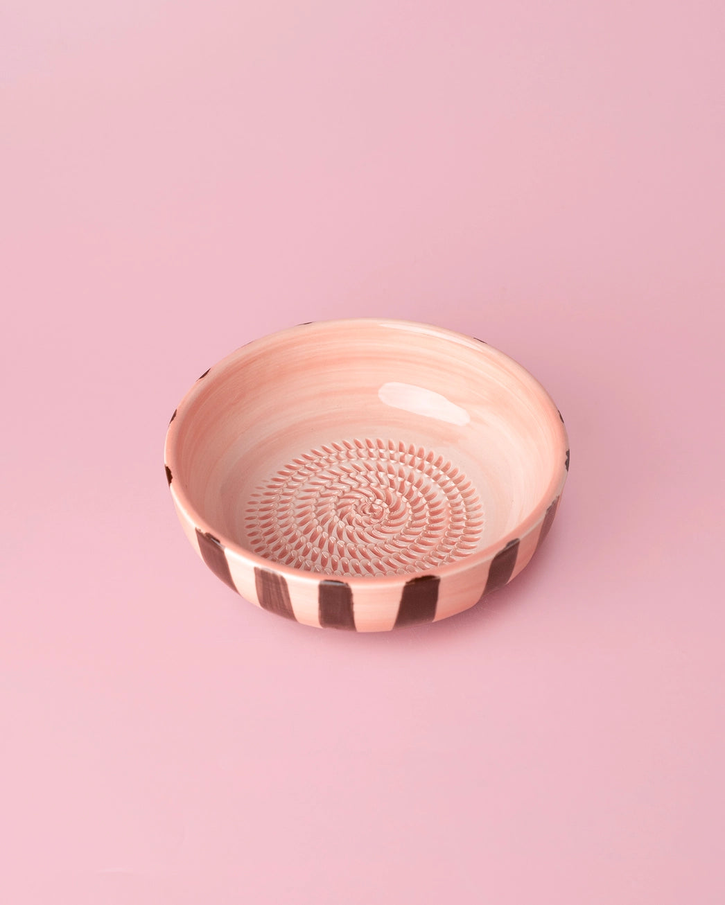 *Limited Edition* Medium Pottery Grater Plate – Chocolate – Handmade Grater by Alfar Tierra Cocida - Kúbome