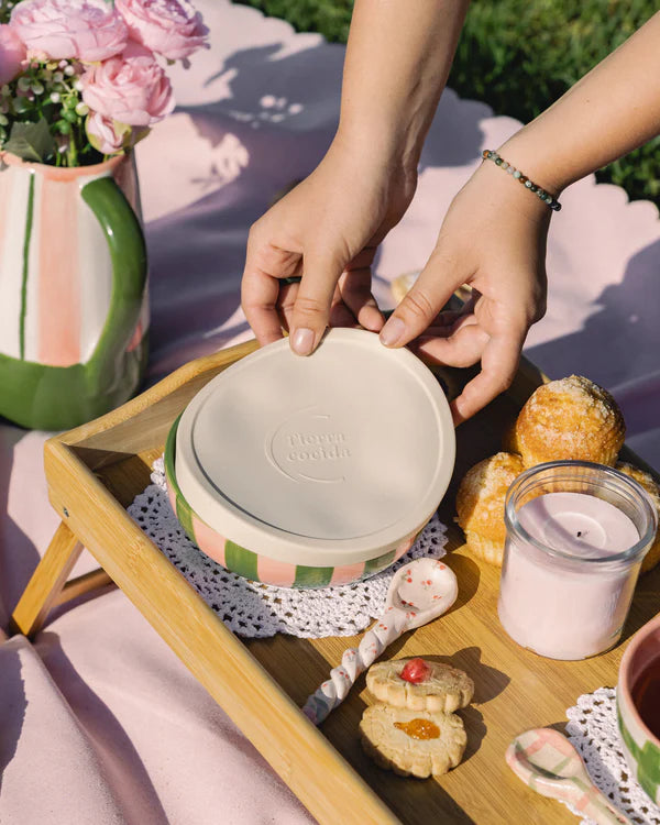 Medium Ceramic Grater Plate - Elizabeth – Handmade Grater by Alfar Tierra Cocida - Kúbome