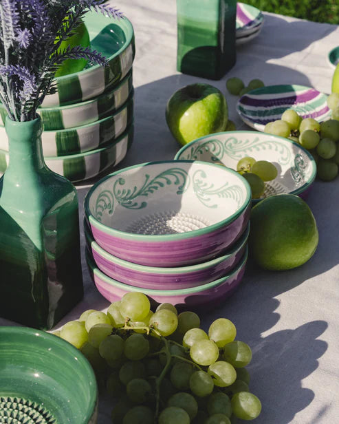 Medium Ceramic Grater Plate - Esmeralda – Handmade Grater by Alfar Tierra Cocida - Kúbome