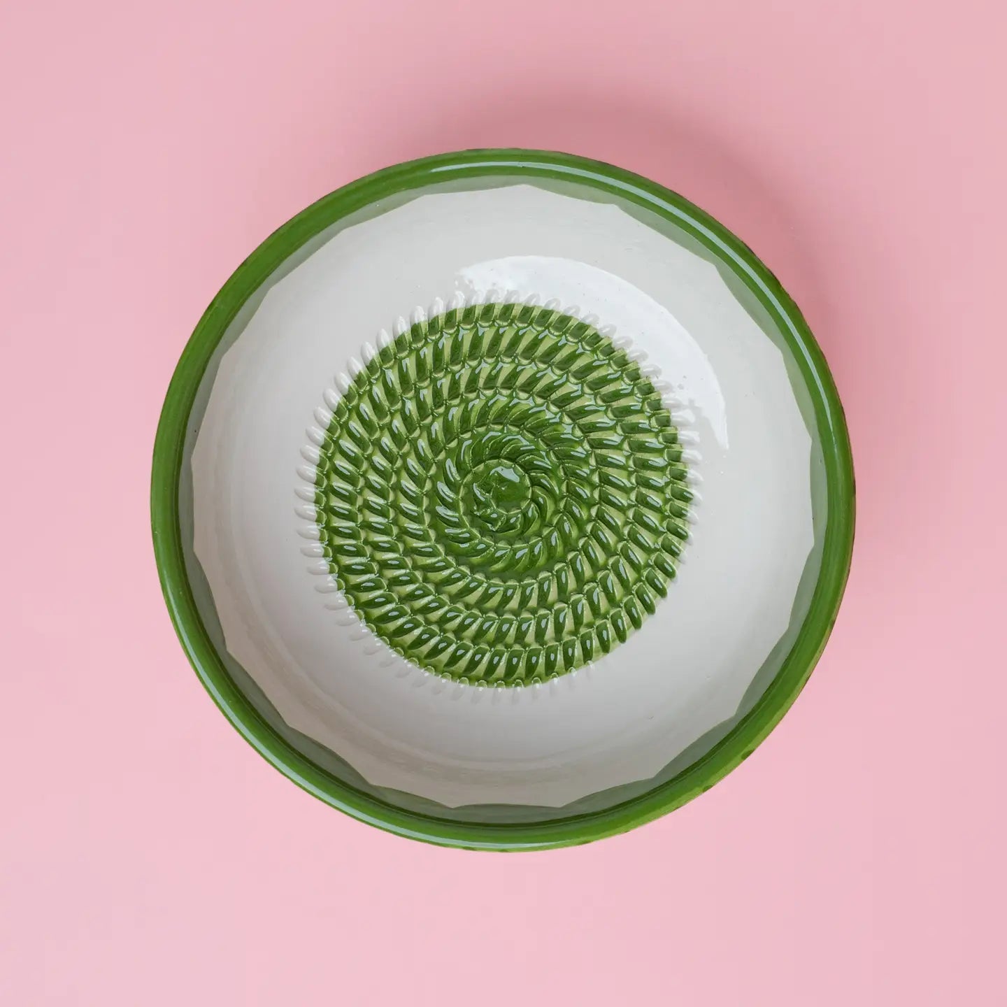 Medium Ceramic Grater Plate – Roots – Handmade Grater by Alfar Tierra Cocida - Kúbome