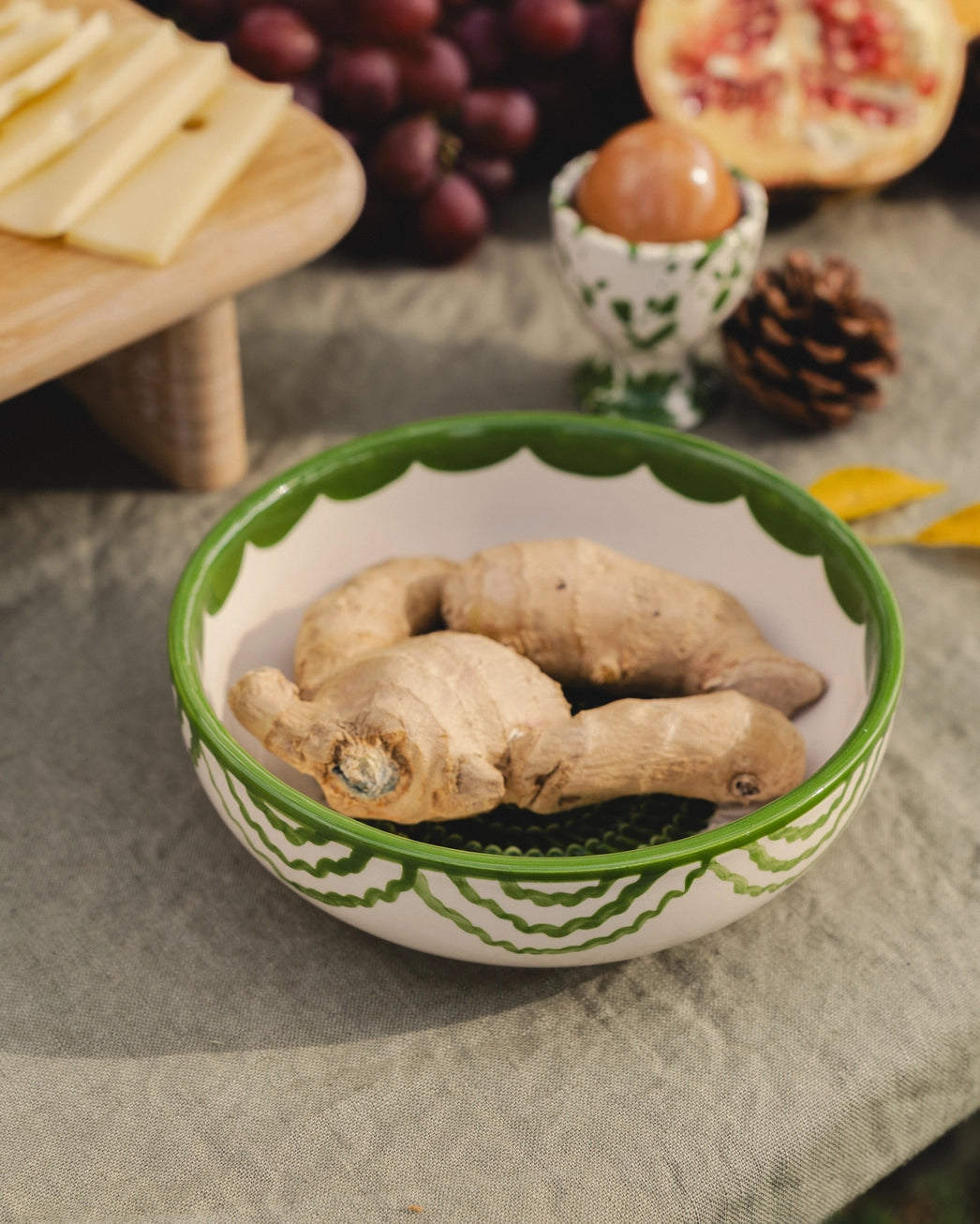 Medium Ceramic Grater Plate – Roots – Handmade Grater by Alfar Tierra Cocida - Kúbome