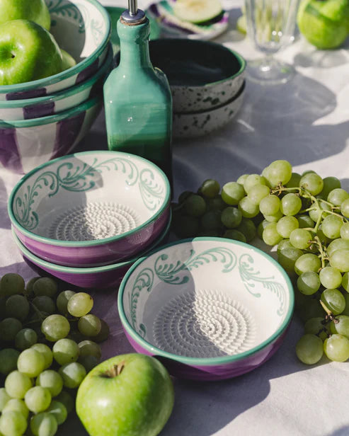 Medium Vintage Pottery Grater Plate - Esmeralda – Handmade Grater by Alfar Tierra Cocida - Kúbome