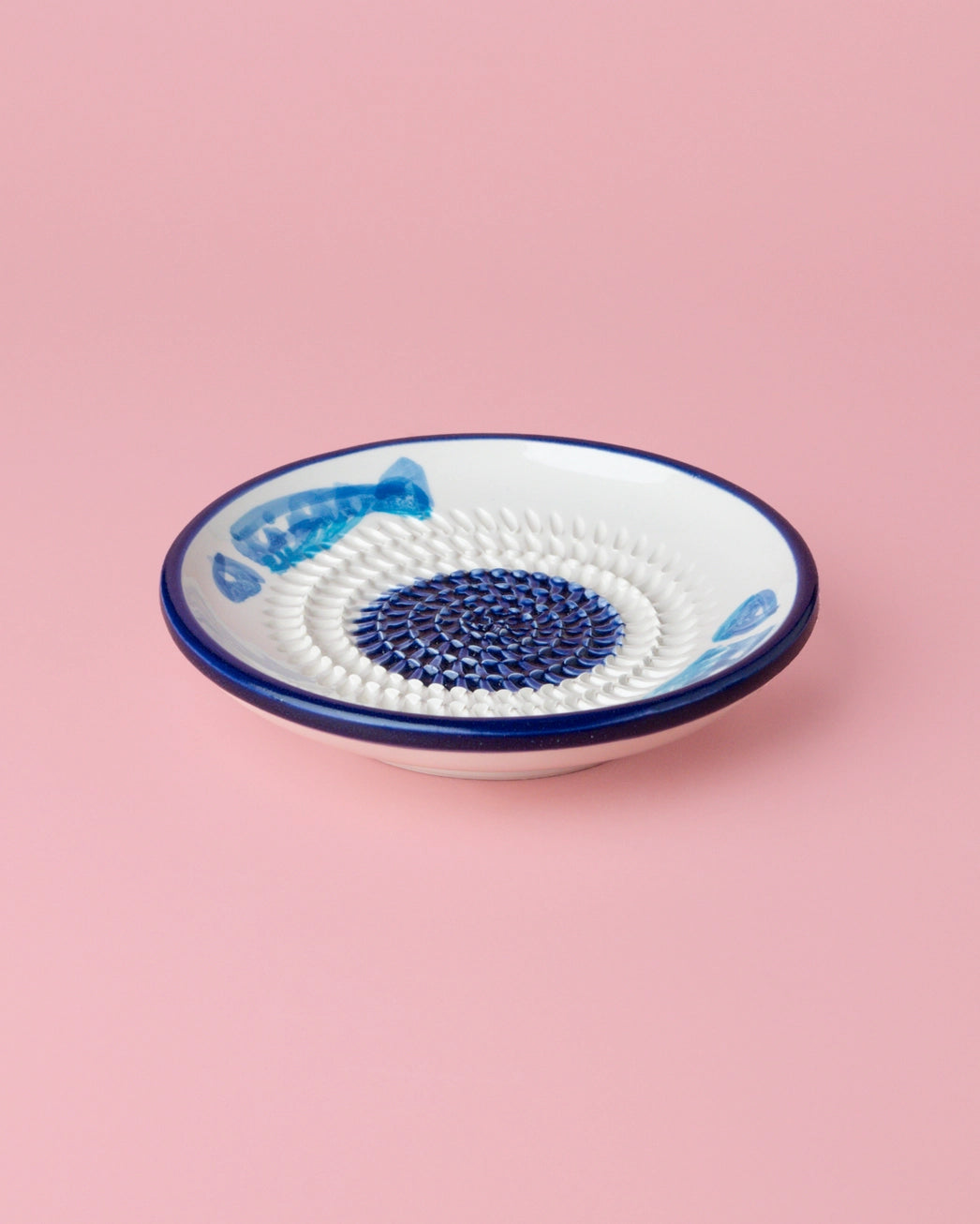 Small Ceramic Plate Food Grater - Tuna – Handmade Grater by Alfar Tierra Cocida - Kúbome