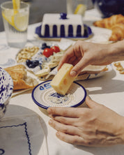 Small Ceramic Plate Food Grater - Tuna – Handmade Grater by Alfar Tierra Cocida - Kúbome