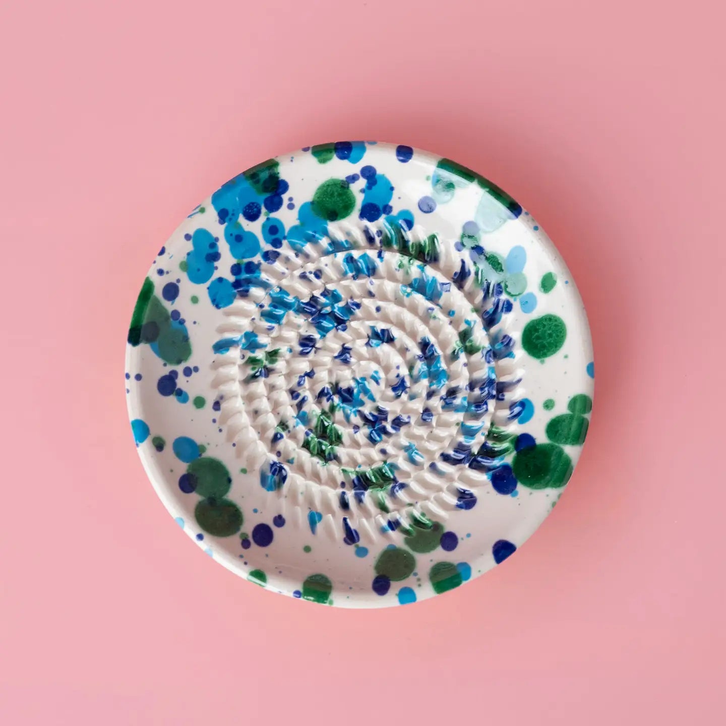 Small Grater Ceramic Dish - Coral – Handmade Grater by Alfar Tierra Cocida - Kúbome