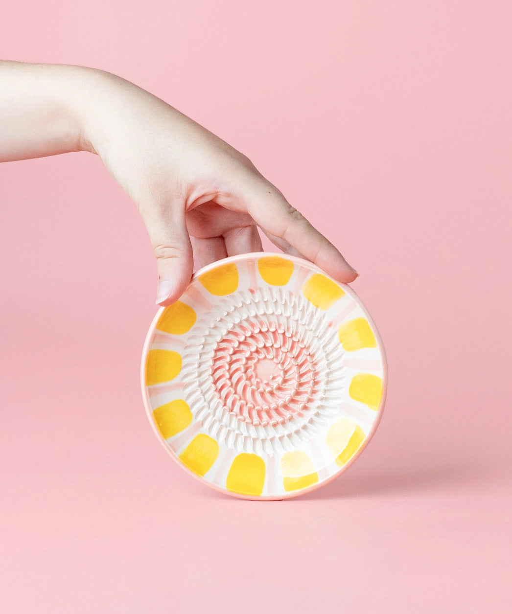 Small Grater Ceramic Dish - Valentina – Handmade Grater by Alfar Tierra Cocida - Kúbome