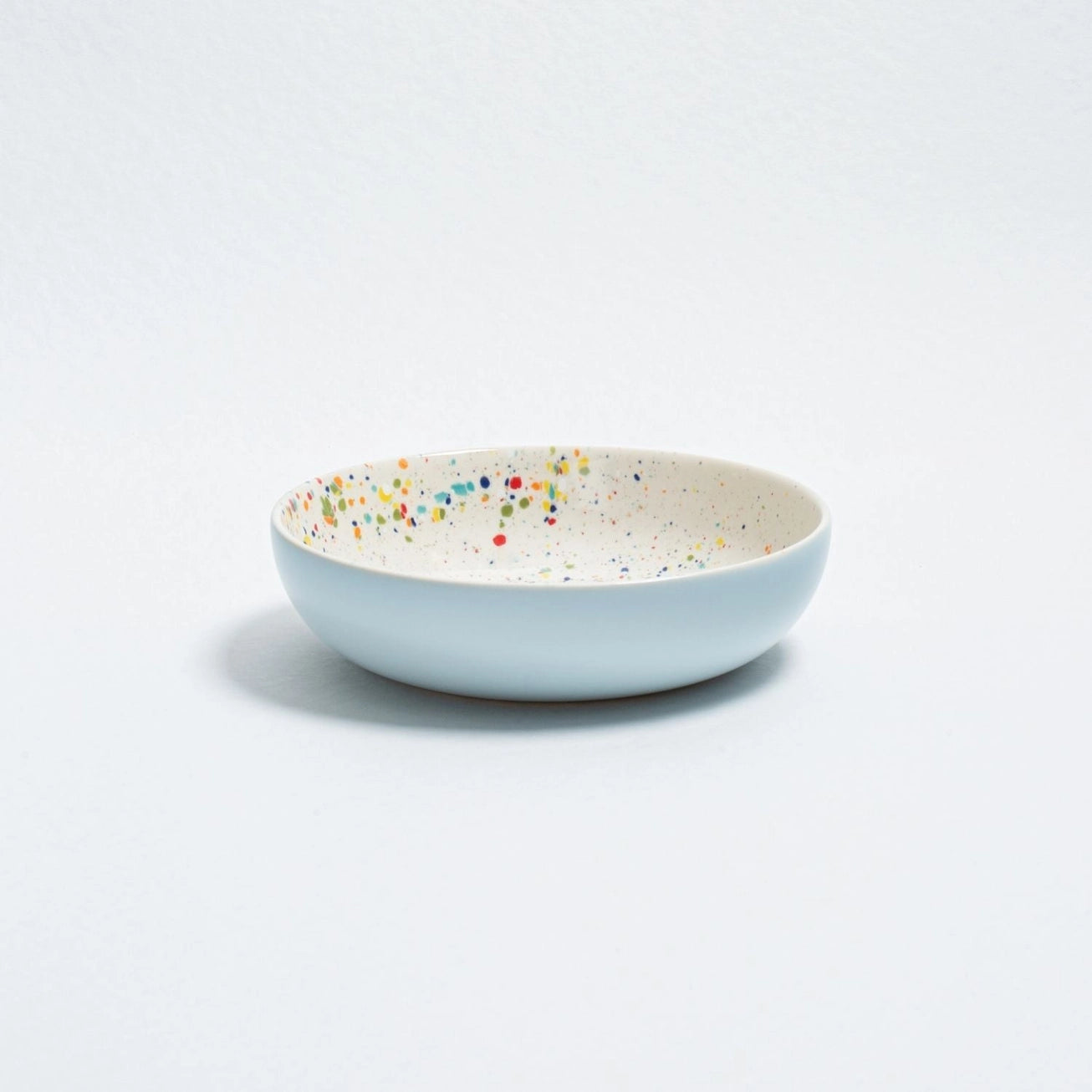 Breeze Party in Stoneware Pasta Plate 21cm – Handmade Pasta Plate by Egg Back Home - Kúbome