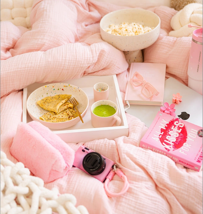 Breeze Party in Stoneware Pasta Plate 21cm – Handmade Pasta Plate by Egg Back Home - Kúbome