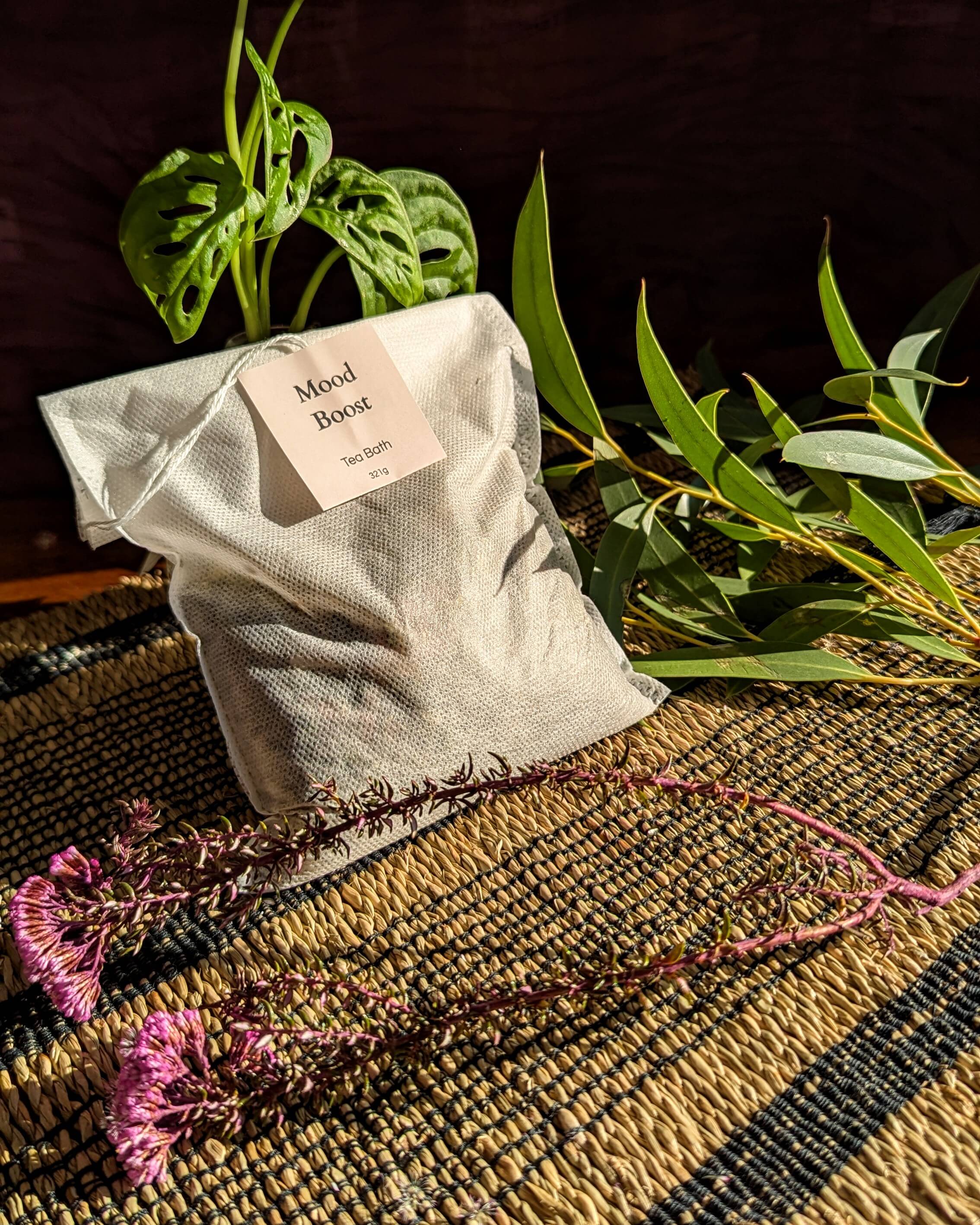 Tea Bath - Mood Boost Bath Soak – Handmade Wellness by Kúbome - Kúbome