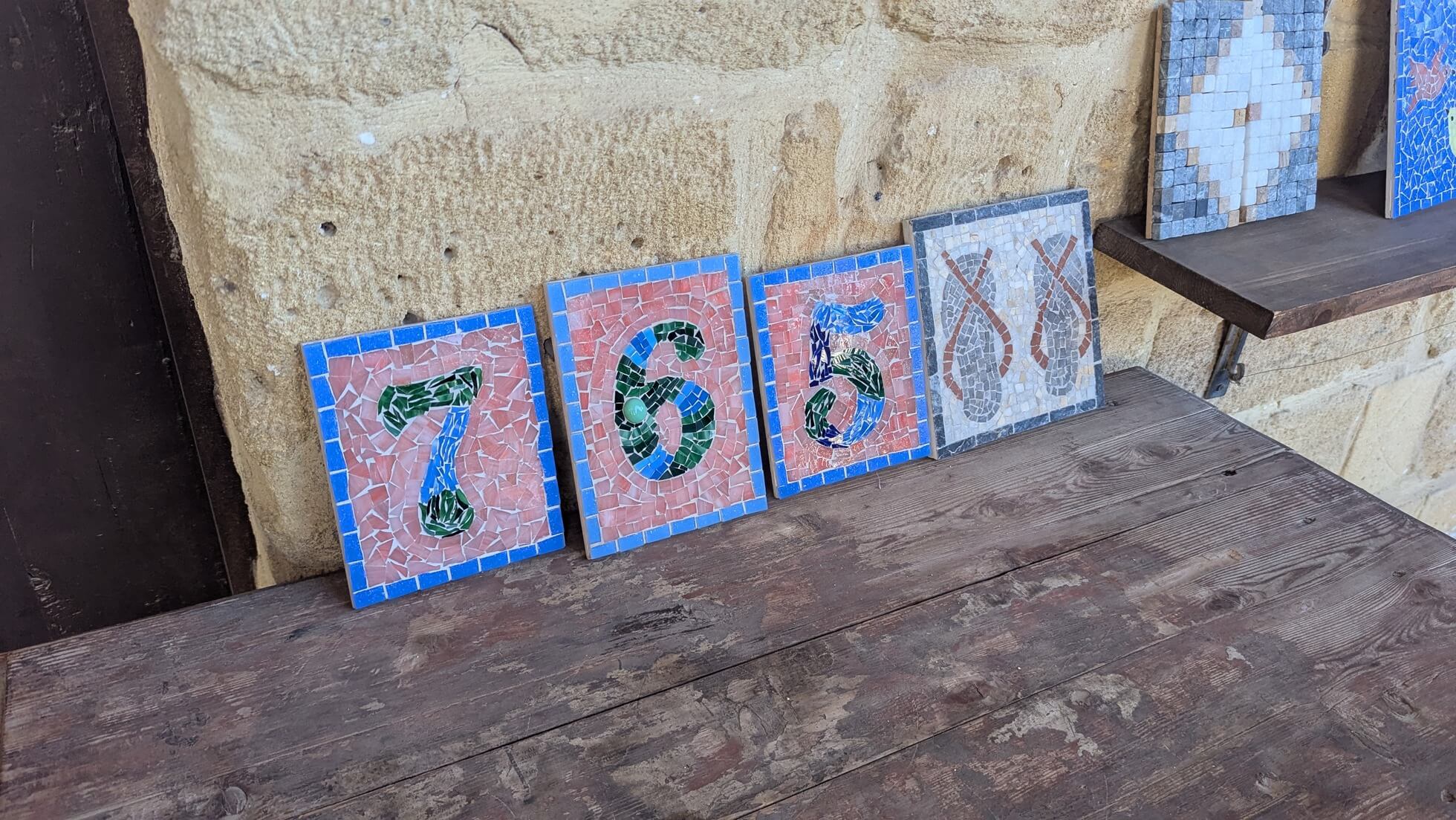Custom Mosaic House Number – Handmade Artwork by Mosaic Haven - Kúbome