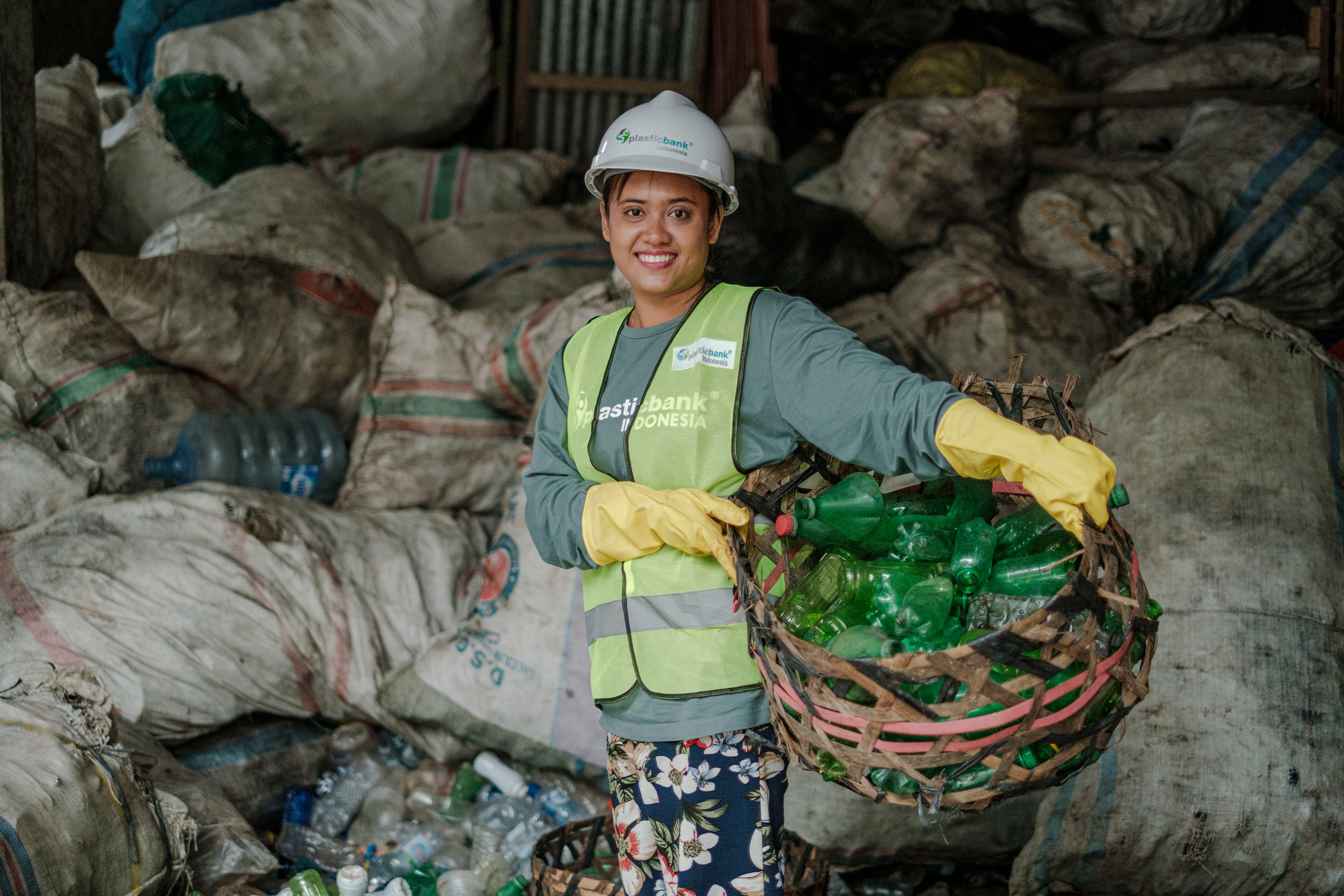 Remove 5 ocean bound plastic bottles – Handmade sprout-additional-bottles by Sprout - TheGoodAPI - Kúbome