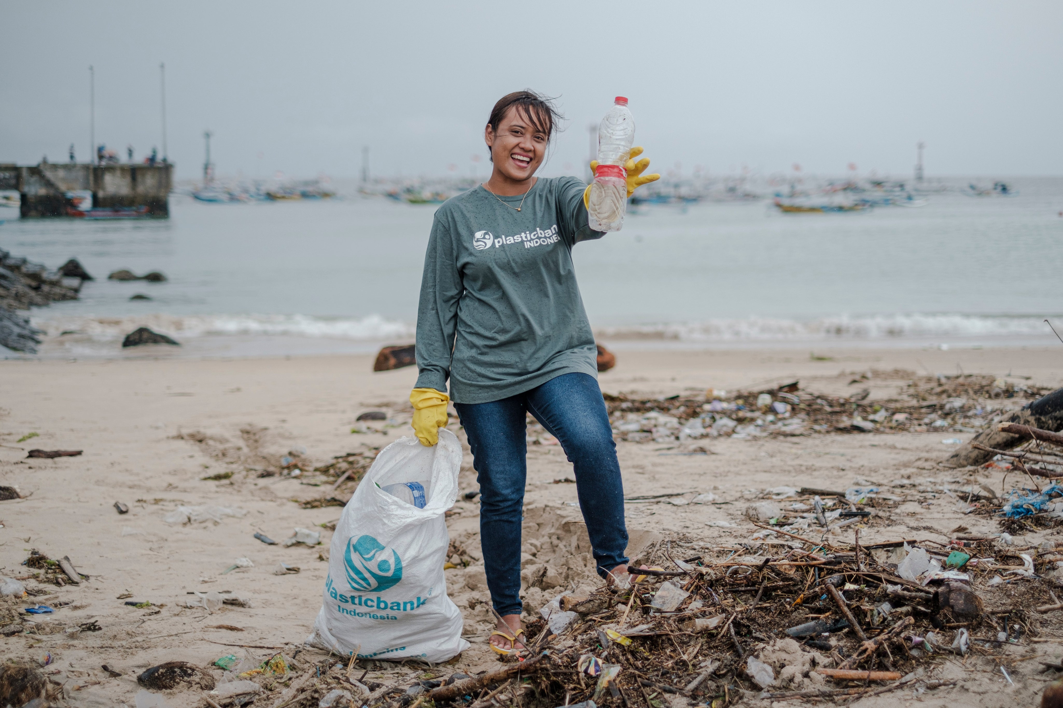 Remove 5 ocean bound plastic bottles – Handmade sprout-additional-bottles by Sprout - TheGoodAPI - Kúbome